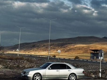 Mercedes-Benz E-Class, 2000 — photo 3