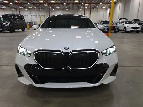 BMW 5 серии, 2024 — 照片 2