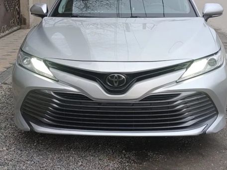 Toyota Camry, 2019 — фото 1
