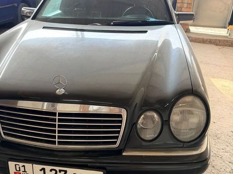 Mercedes-Benz E-Class, 1997 — photo 7