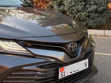 Toyota Camry, 2018 — 照片 3