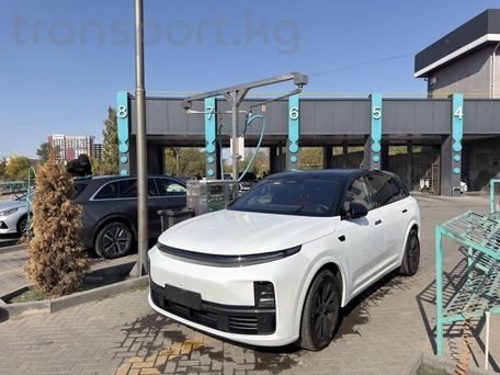 Li Auto (Lixiang) L7, 2023 — 照片 1