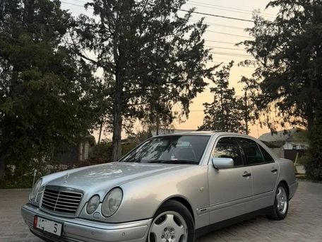 Mercedes-Benz E-Class, 1998 — photo 1
