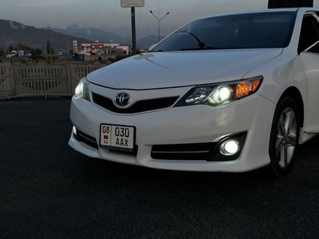 Toyota Camry, 2014 — 照片 1