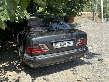 Mercedes-Benz E-Class, 2000 — photo 3