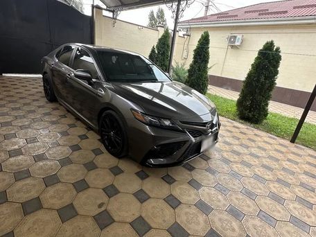 Toyota Camry, 2021 — 照片 1