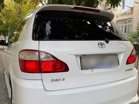 Toyota Ipsum, 2003 — photo 3
