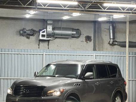Infiniti QX56, 2012