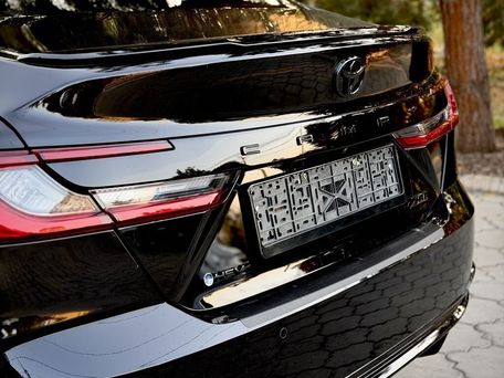 Toyota Camry, 2025 — 照片 8