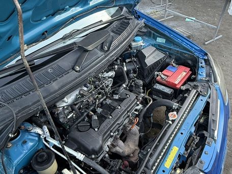 Nissan Almera Tino, 2001 — 照片 5