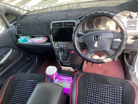 Honda Stream, 2001 — photo 3