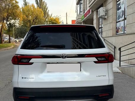 Toyota Grand Highlander, 2024 — 照片 3