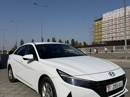 Hyundai Avante, 2021 — 照片 1