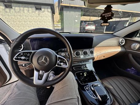 Mercedes-Benz E-Class, 2020 — photo 11