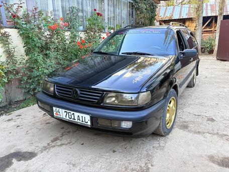 Volkswagen Passat, 1994 — 照片 1