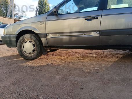 Volkswagen Passat, 1990 — photo 3