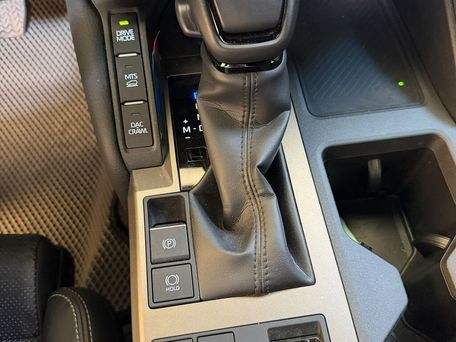 Toyota Land Cruiser Prado, 2024 — photo 5