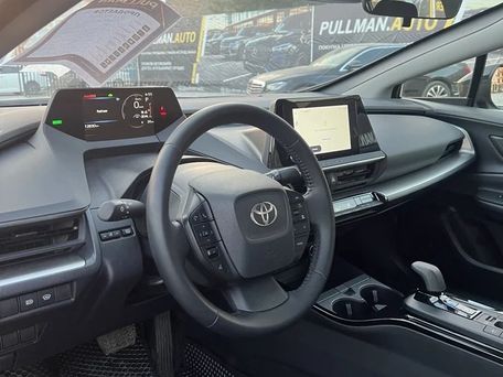 Toyota Prius v (+), 2025 — фото 10