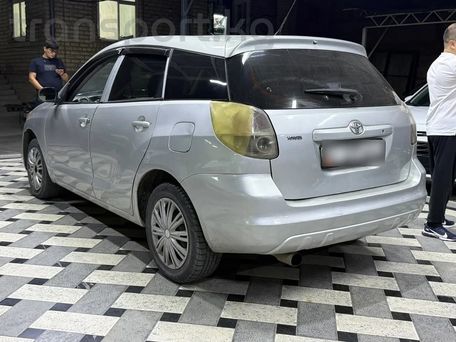 Toyota Matrix, 2005