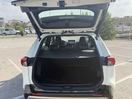 Toyota RAV4, 2021 — сүрөт 10