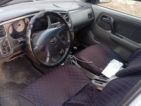 Nissan Primera, 2001 — 照片 3