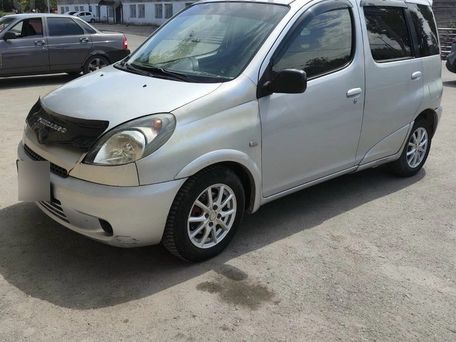 Toyota Yaris Verso, 1999