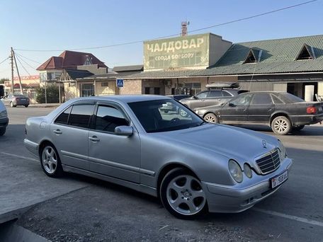 Mercedes-Benz E-Class, 2002 — photo 3