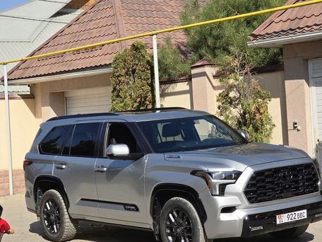 Toyota Sequoia, 2024 — 照片 1