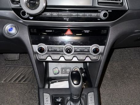 Hyundai Avante, 2019 — photo 8