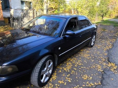 Audi A8, 1998