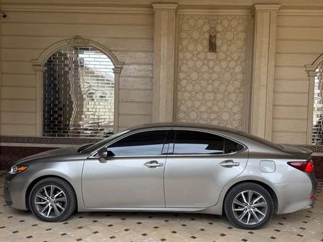 Lexus ES, 2017 — 照片 4