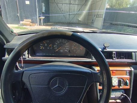 Mercedes-Benz E-Класс, 1994 — сүрөт 6