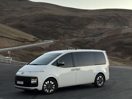 Hyundai Staria, 2023 — photo 2