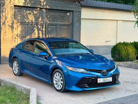 Toyota Camry, 2020 — фото 1
