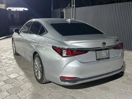 Lexus ES, 2019 — 照片 4