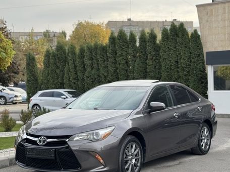 Toyota Camry, 2017 — 照片 2