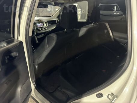Toyota RAV4, 2017 — фото 14
