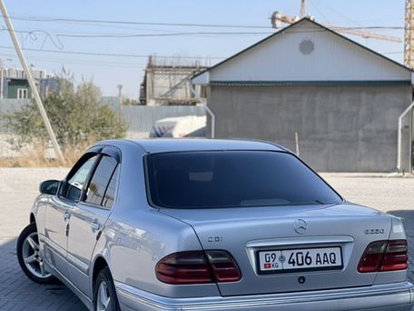 Mercedes-Benz E-Класс, 2000 — сүрөт 4