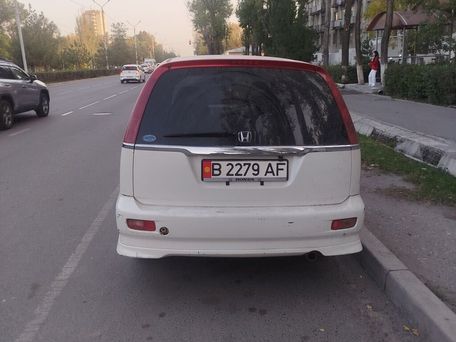 Honda Stream, 2002 — photo 3
