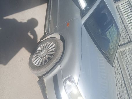 Volkswagen Passat, 1997 — 照片 2