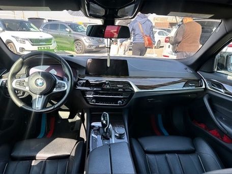 BMW 5 Series, 2019 — photo 4