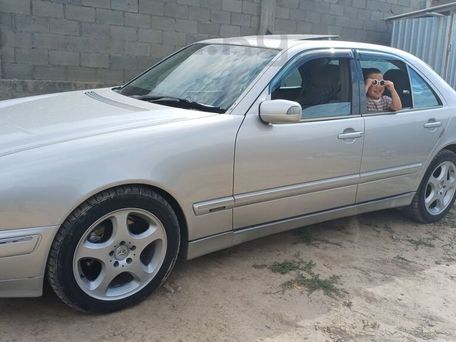 Mercedes-Benz E-Class, 2001 — photo 8