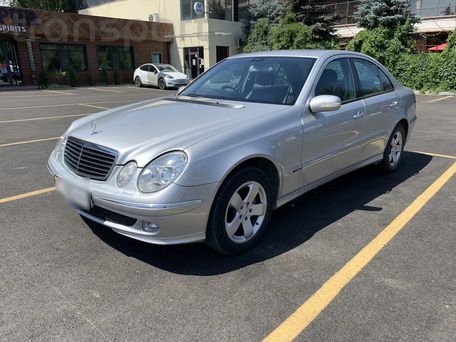 Mercedes-Benz E-Класс, 2003 — 照片 2