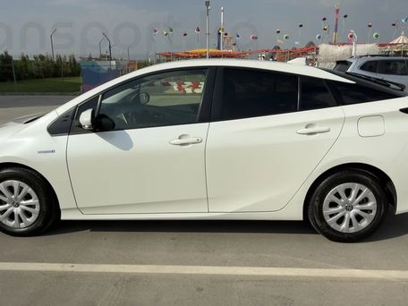 Toyota Prius, 2020 — фото 4