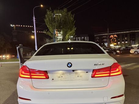 BMW 5 Series, 2020 — photo 9
