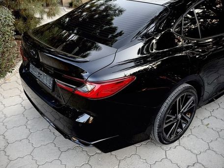 Toyota Camry, 2025 — 照片 4