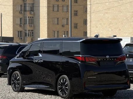 Toyota Alphard, 2025 — фото 2