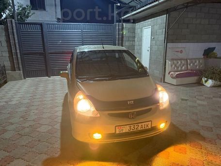 Honda Fit, 2004 — photo 8