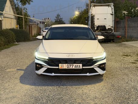 Hyundai Avante, 2026 — 照片 5