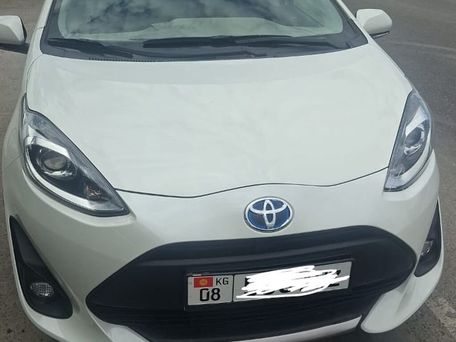 Toyota Prius c, 2019 — photo 1